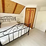 Quiet House 3*