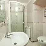 Quiet House 3*