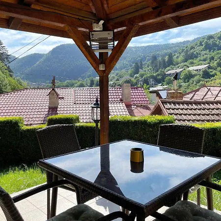 Quiet House Pensjonat 3*