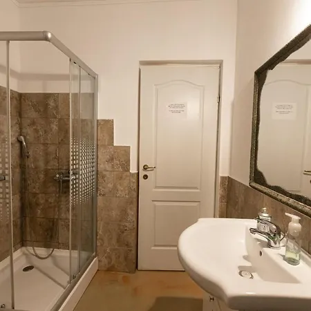 Quiet House 3*